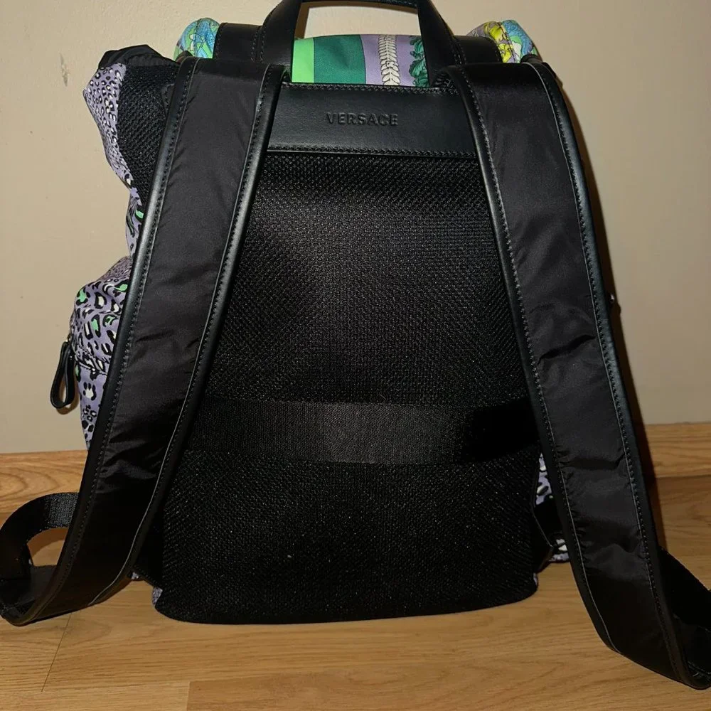 Versace backpack - Picture 4 of 4